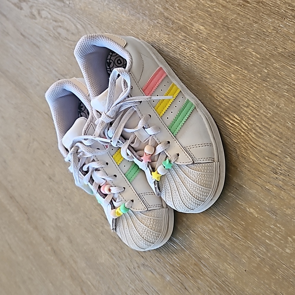 Girls Adidas Superstar sneakers white